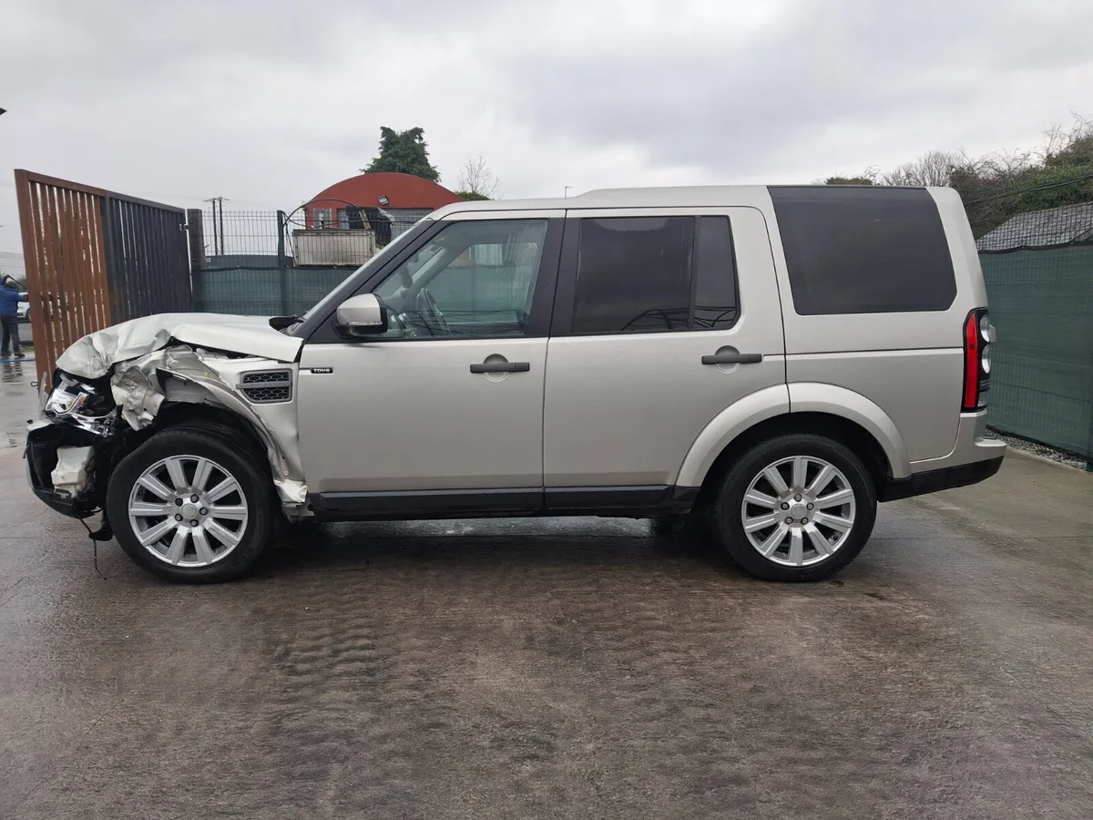 2015 Discovery  Crew Cab  Automatic - Image 4