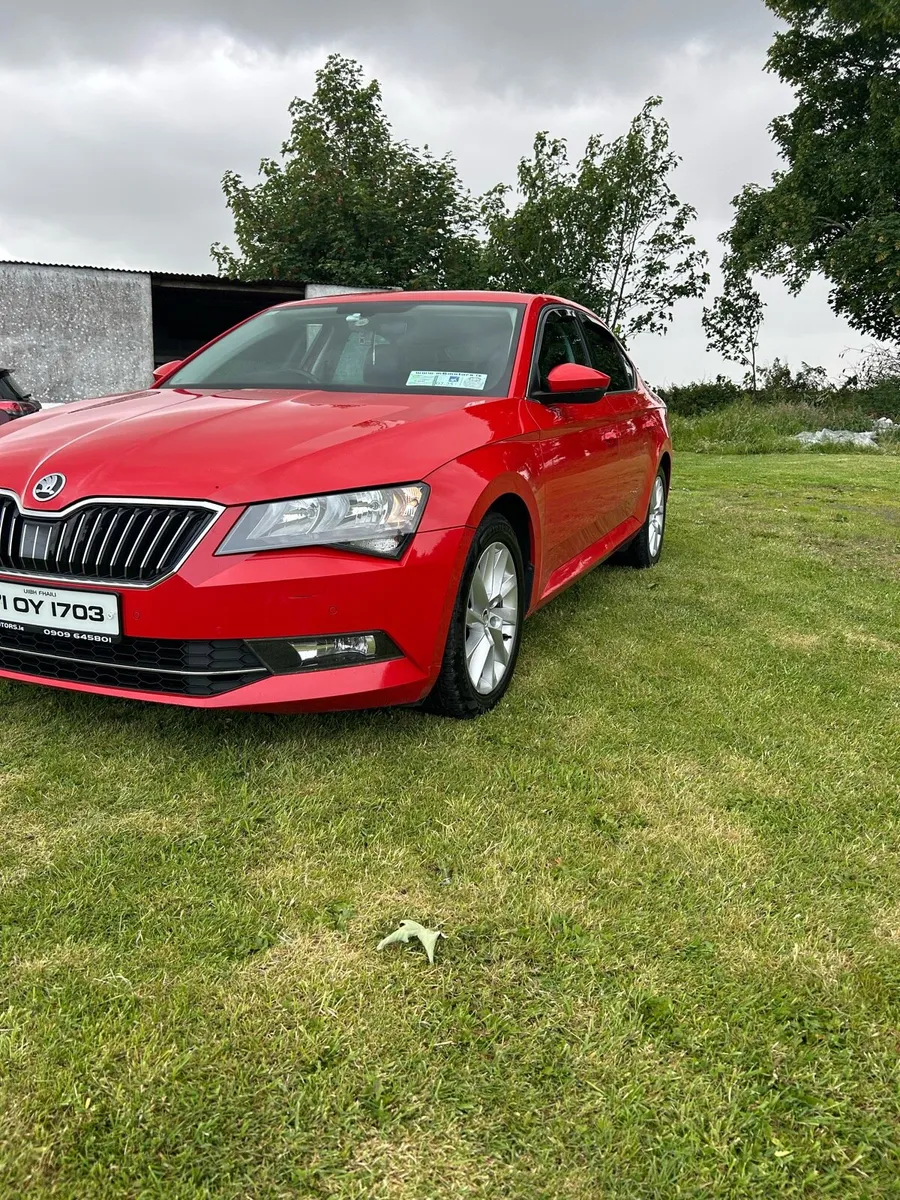 Skoda Superb 2L *Very clean Car* - Image 1