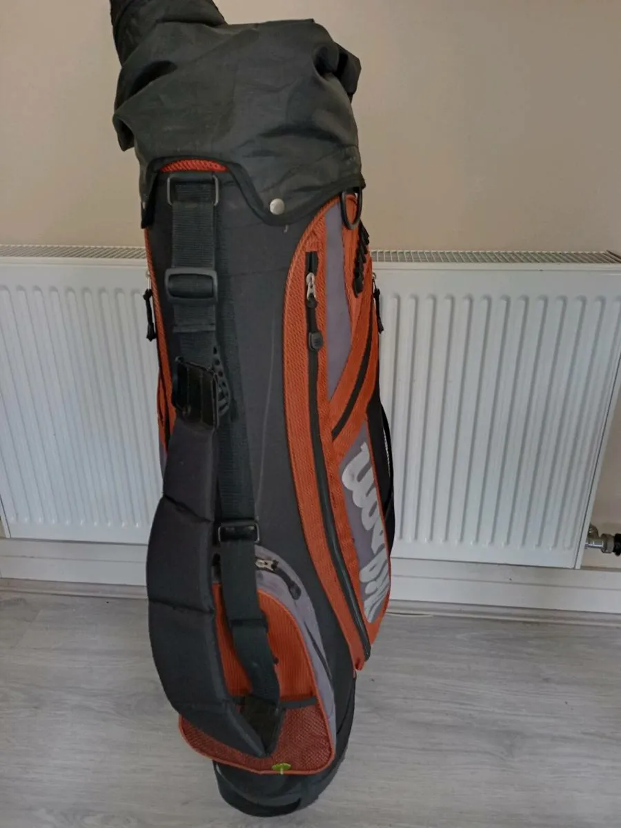 Wilson golf bag. - Image 2