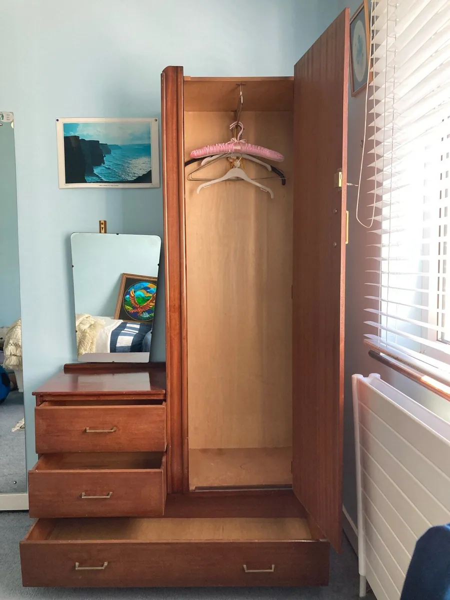 Wardrobe - Image 2