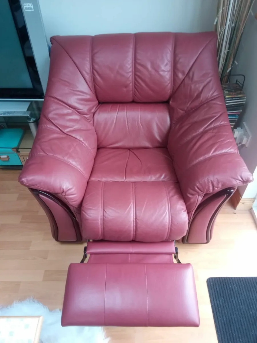 Sofa and Recliner Armchairs - Image 2