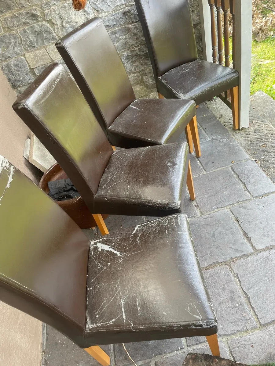 4 brown/black leather chairs with oak legs - Image 2