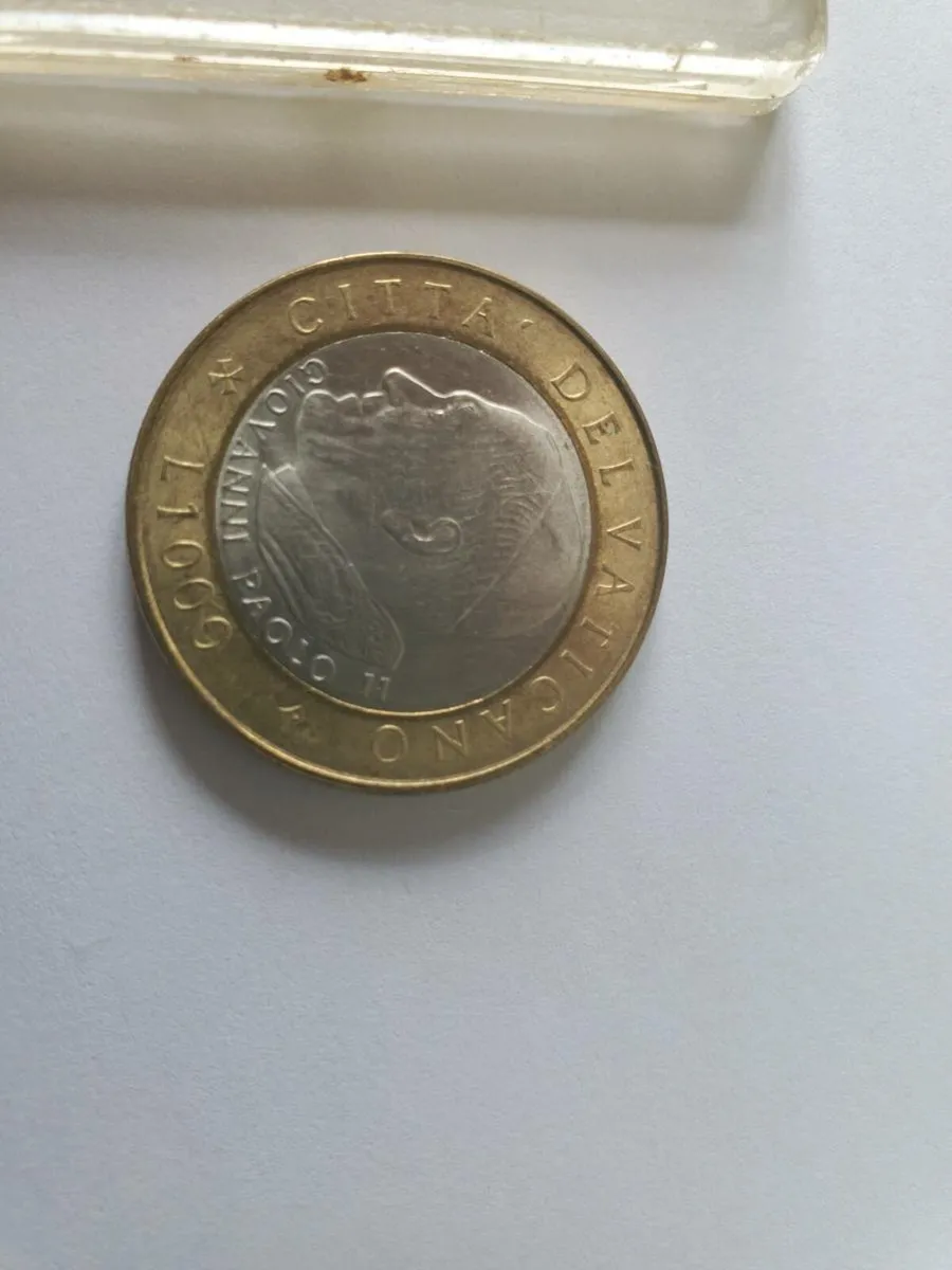 COLLECTIBLES coins - Image 1