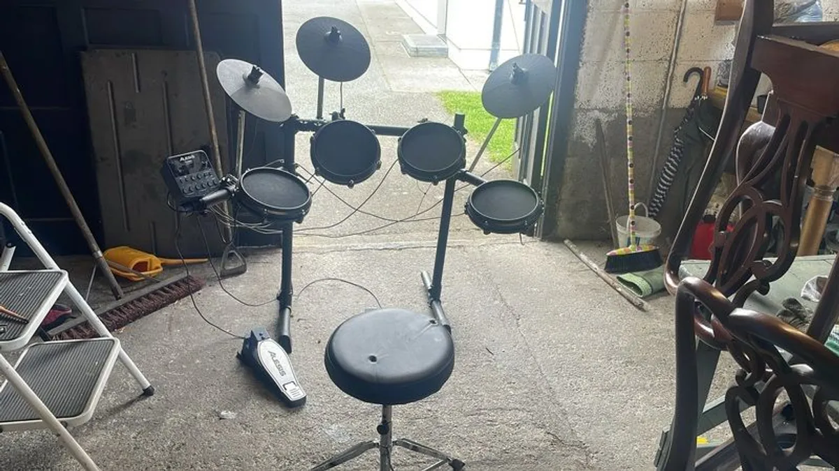 electronic Drum kit looking for swaps like a keyboard or bass guitar - Image 2