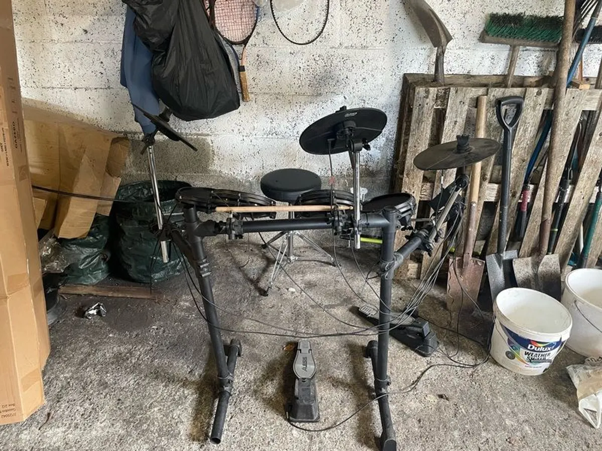 electronic Drum kit looking for swaps like a keyboard or bass guitar - Image 4