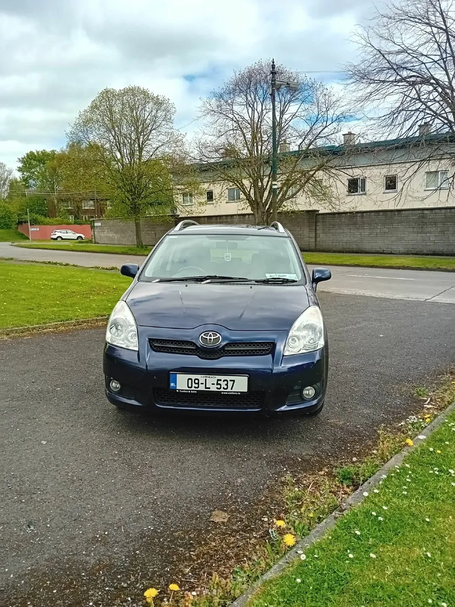 Toyota Corolla 2009 - Image 1