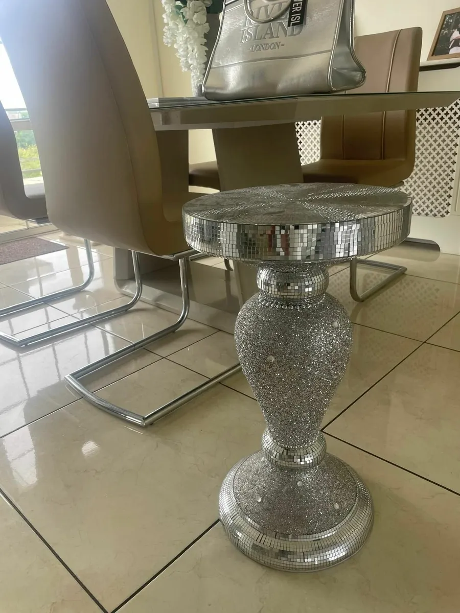 Beautiful crystal mirrored pedestal - Image 3