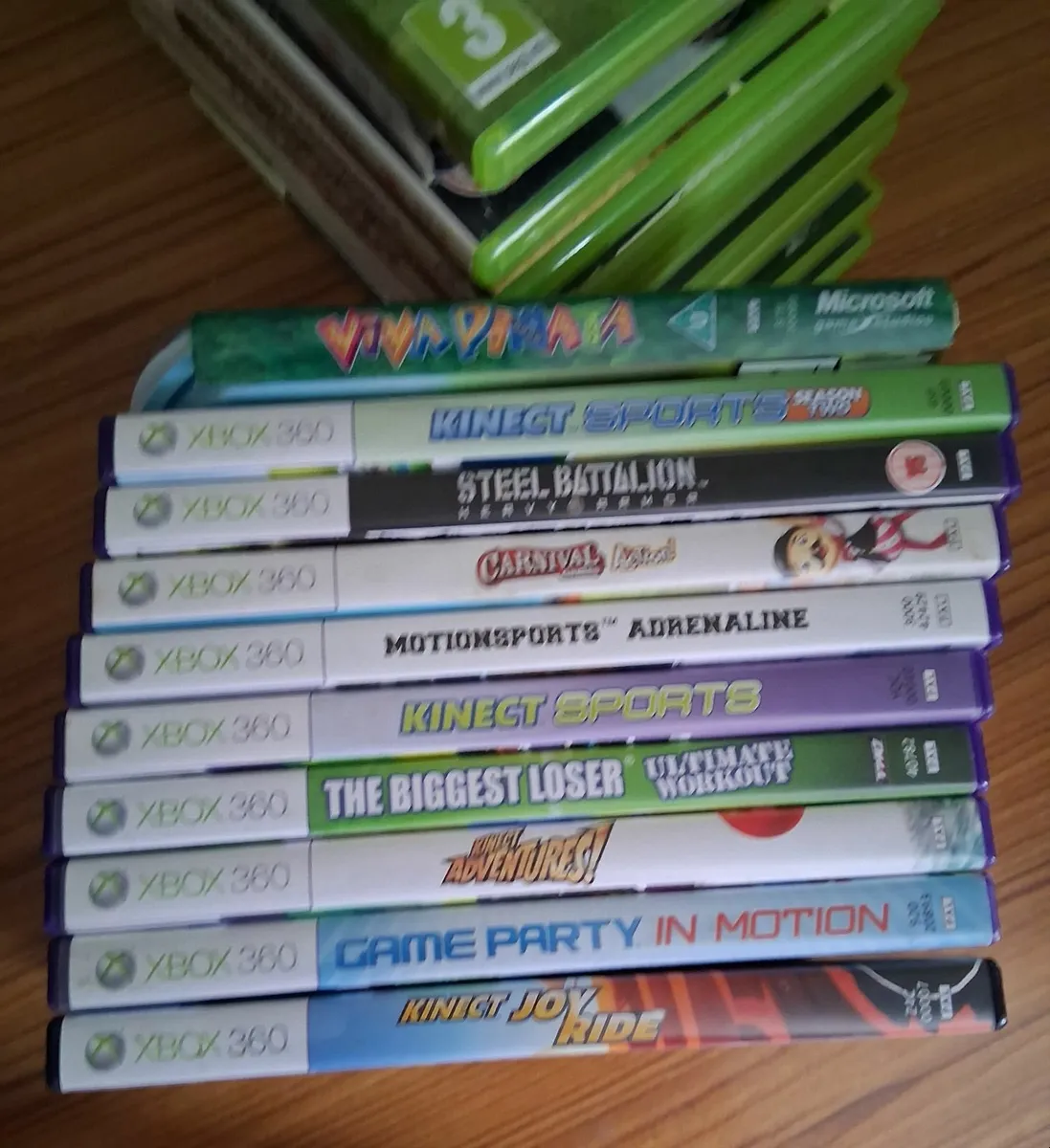 Xbox 360 with connect and 22 games - Image 2