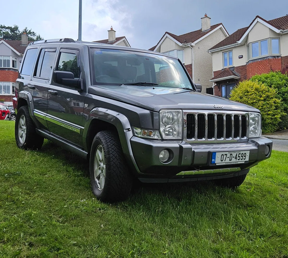 Jeep Commander - Image 2