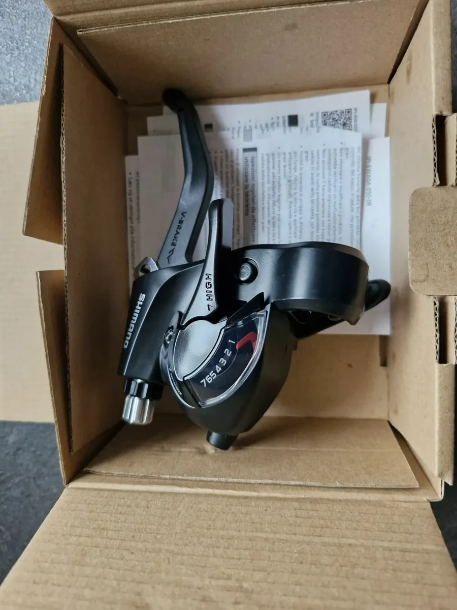 Shimano Rear Shifter x7 includes brake ST-EF41 R