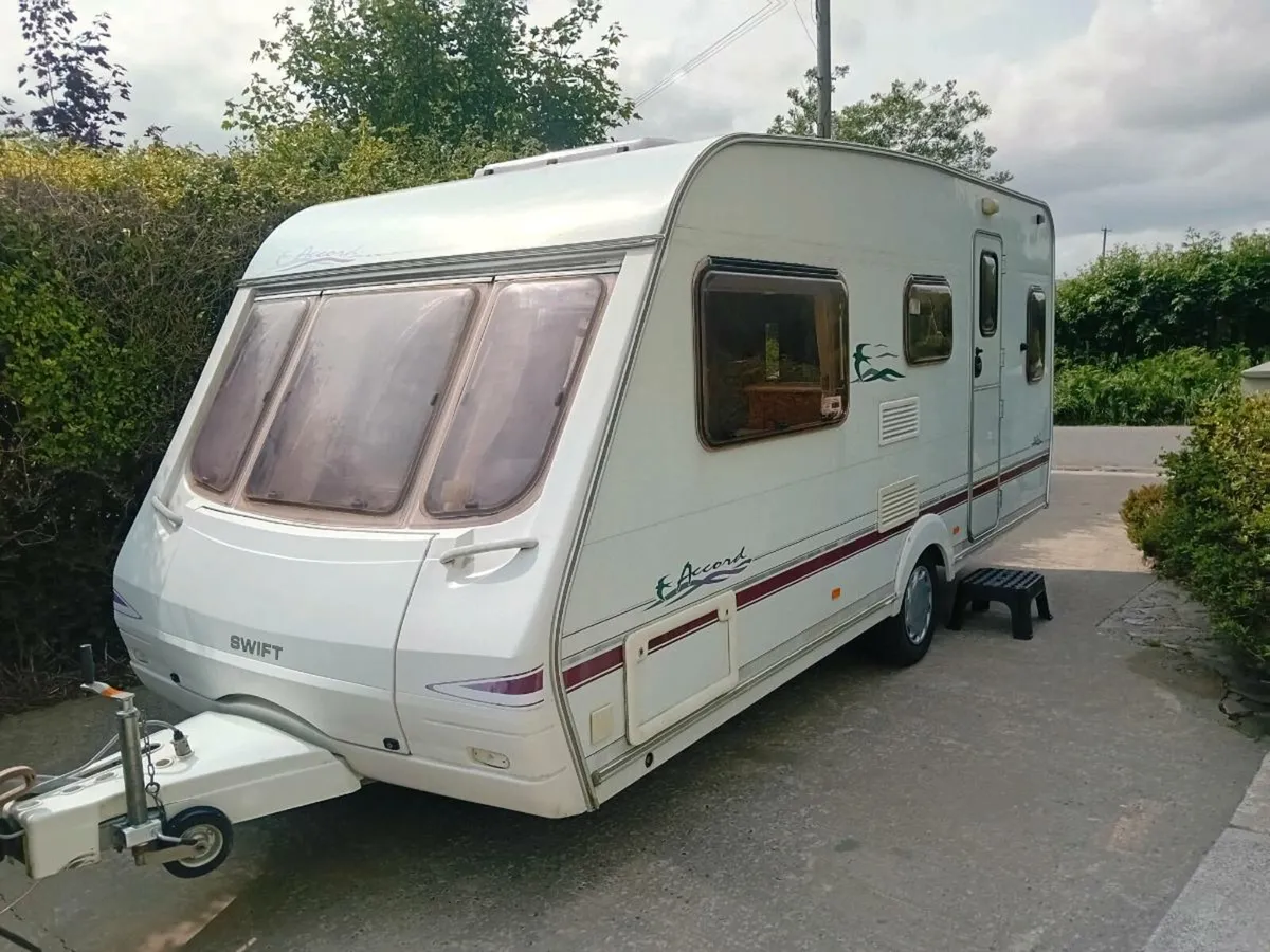 Swift accord 5 berth with full awning - Image 1