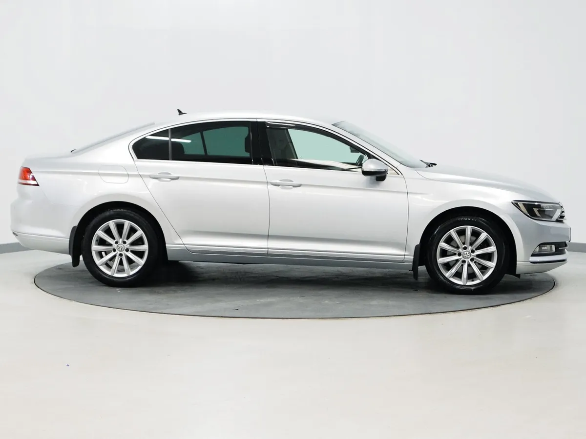 *98* Volkswagen Passat Comfortline 1.6 TDI - Image 3