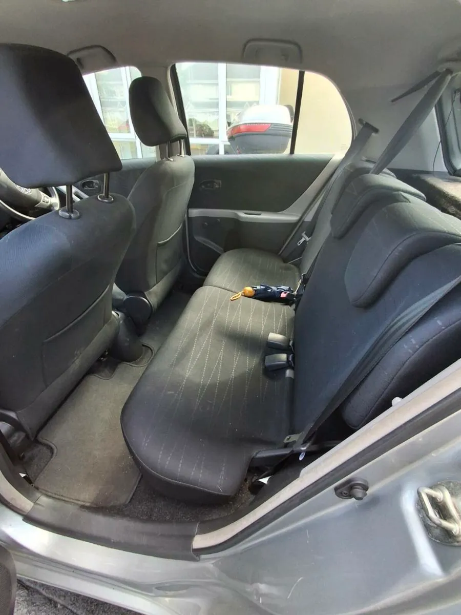 TOYATO YARIS - Image 1