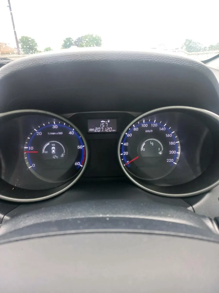 2012 IX35 SUV - Image 4