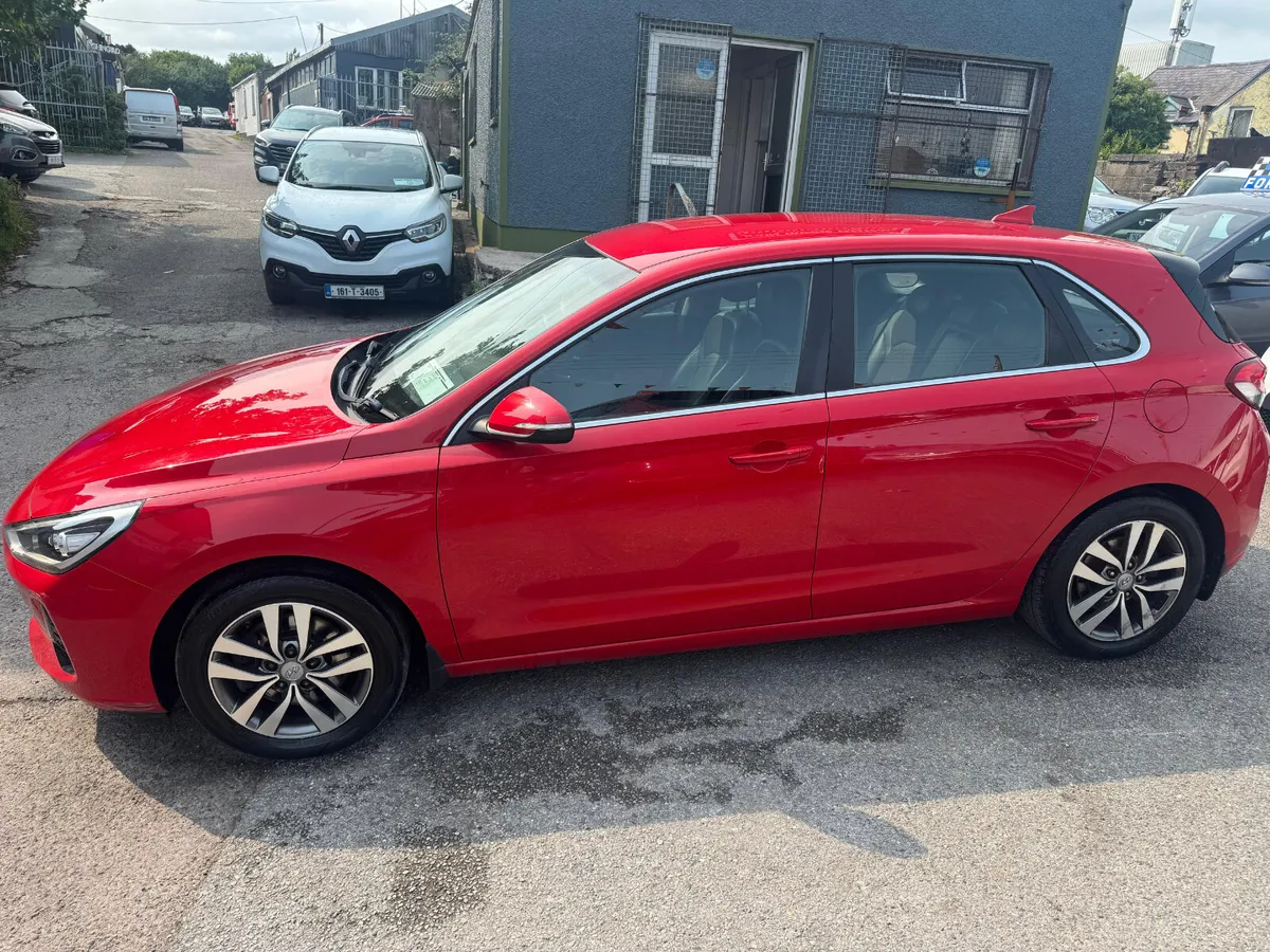 Hyundai i30 new shape petrol - Image 4