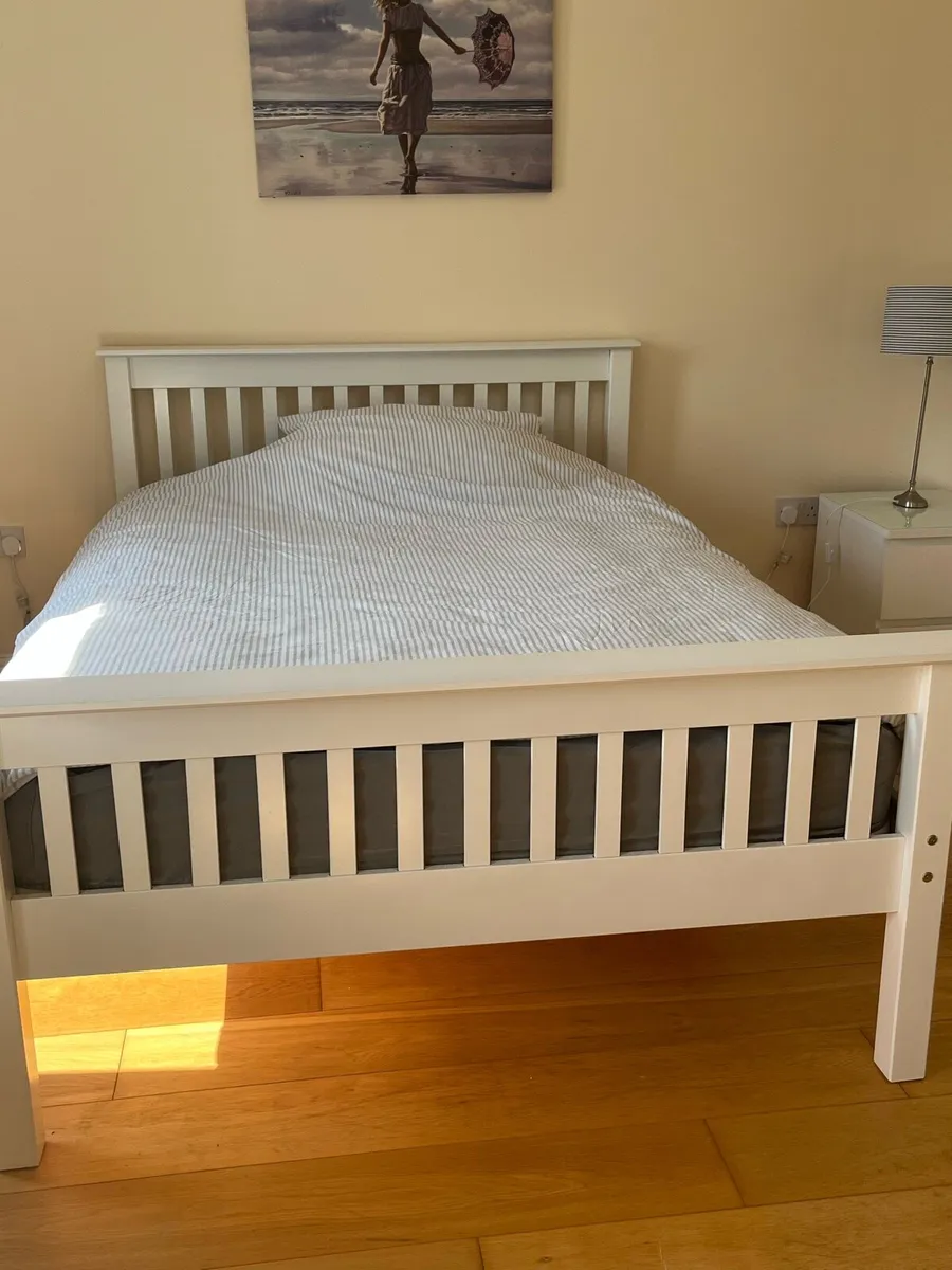 Double bed - Image 2