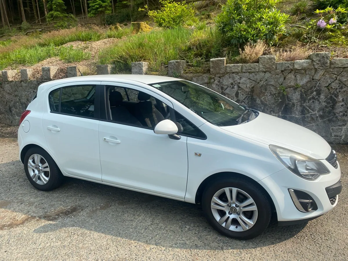 Motor car - Image 1