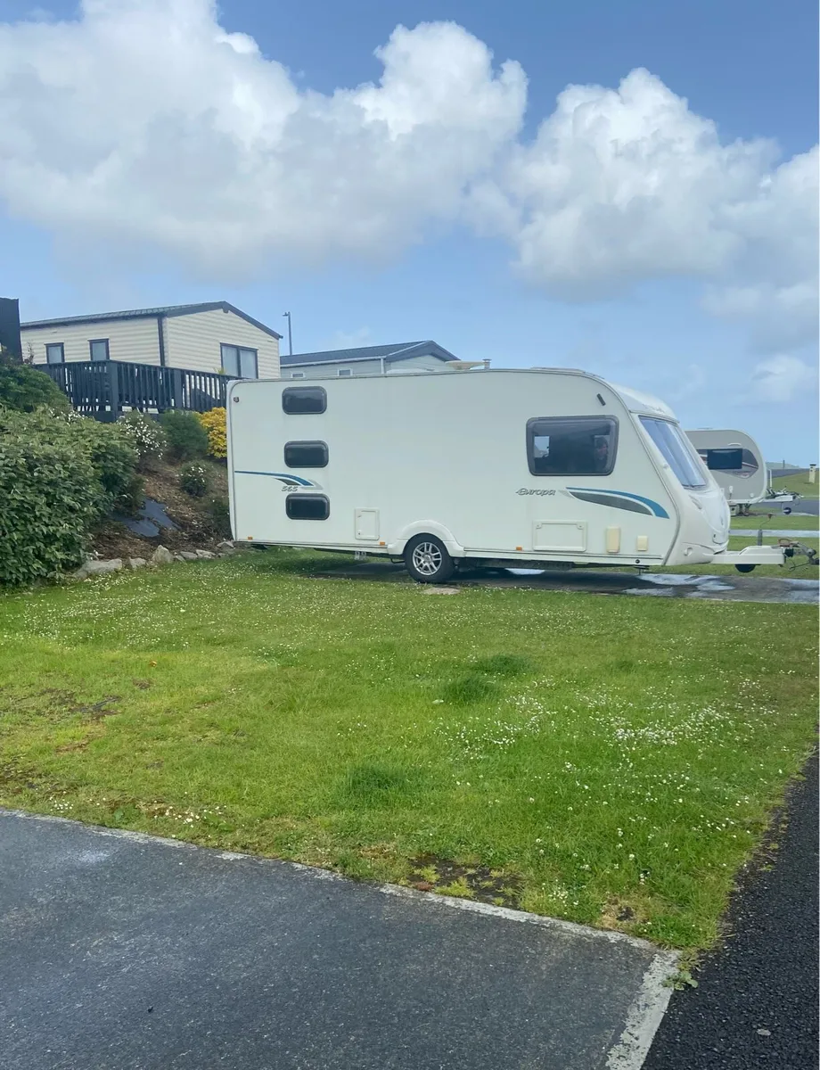 Caravan - Image 2