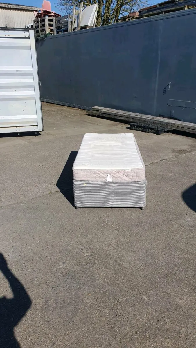 Single Bed - Image 3
