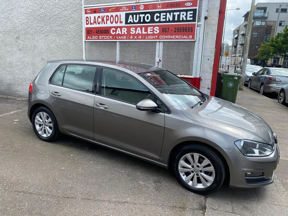 Volkswagen Golf 2015 - Image 1