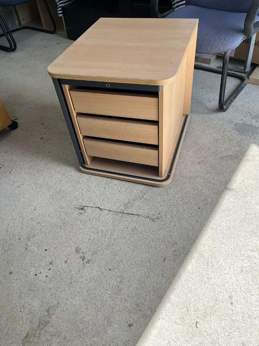 Office mini cabinet - Image 1