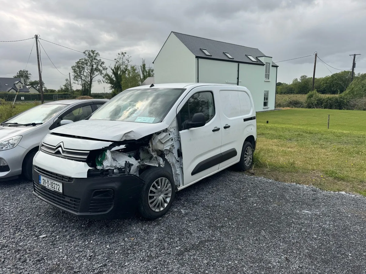 211 citroen Berlingo 1.5 diesel - Image 2