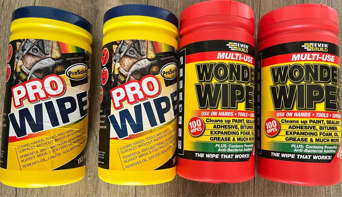 4 tubes of new wipes - Image 3