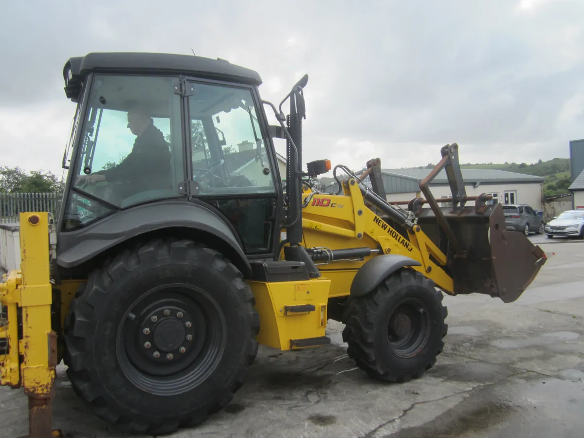 NEWHOLLAND B 110C TC ..2018...MINT - Image 3