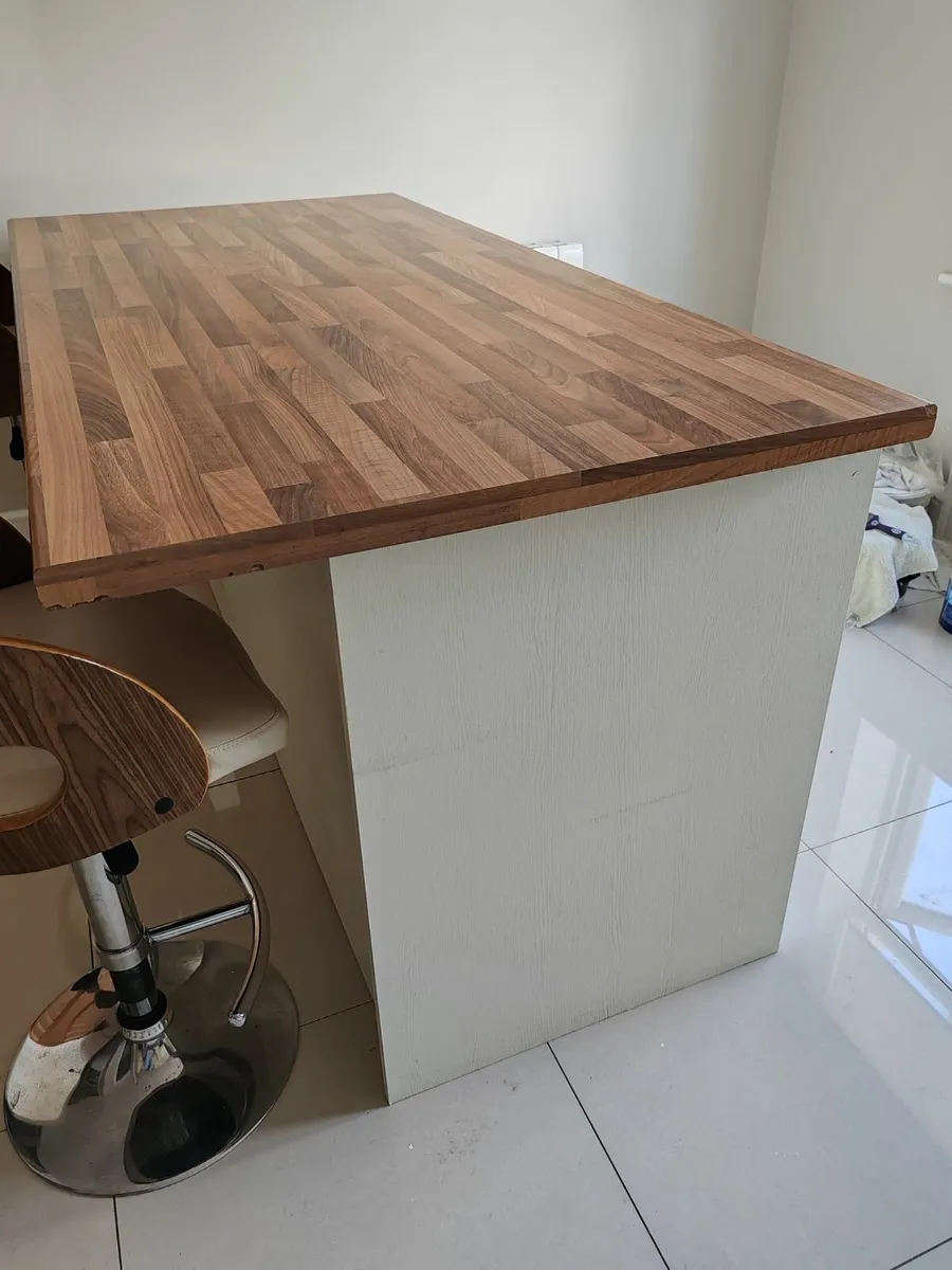 Kitchen Island - Image 2