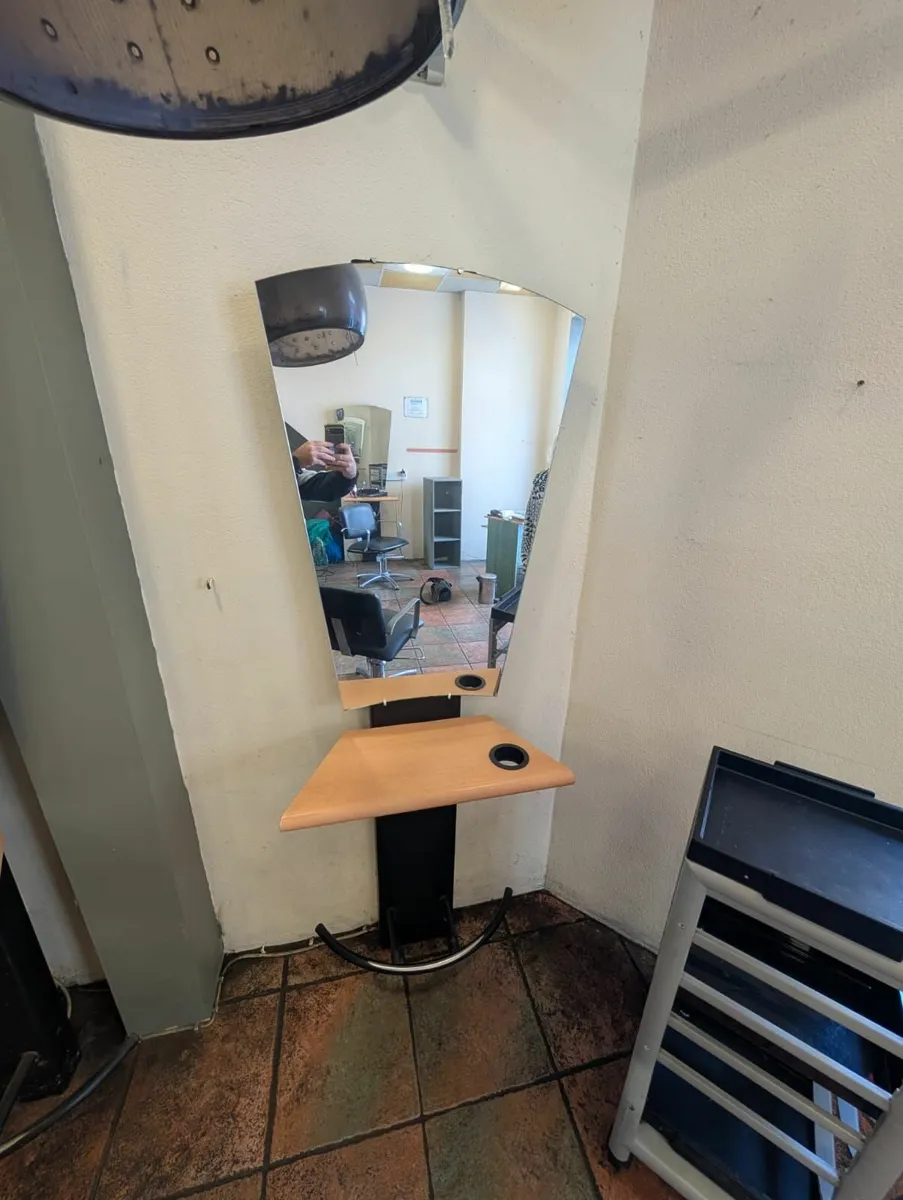 Salon Equipment - Image 4