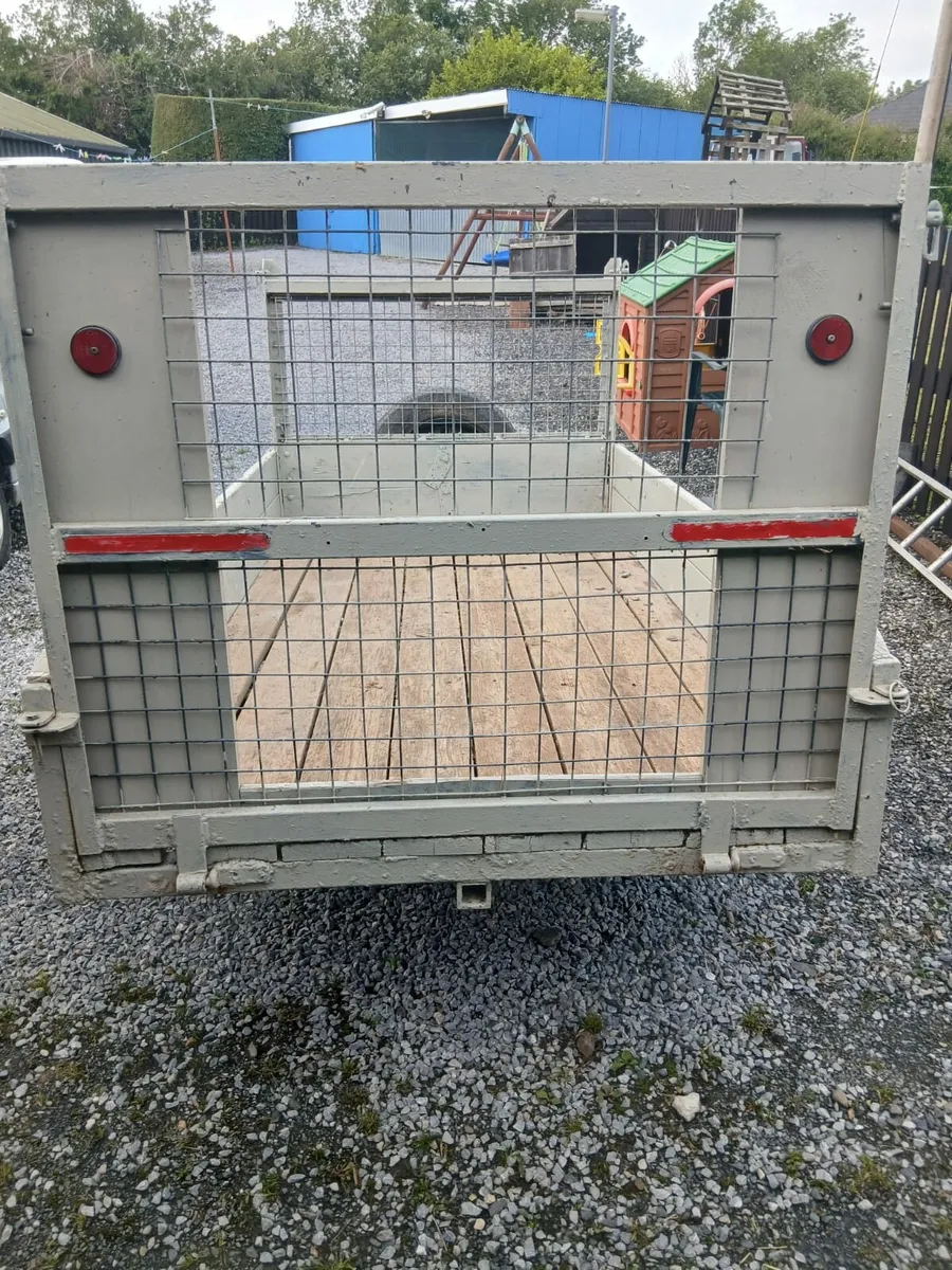 Trailer and finishing mower - Image 3