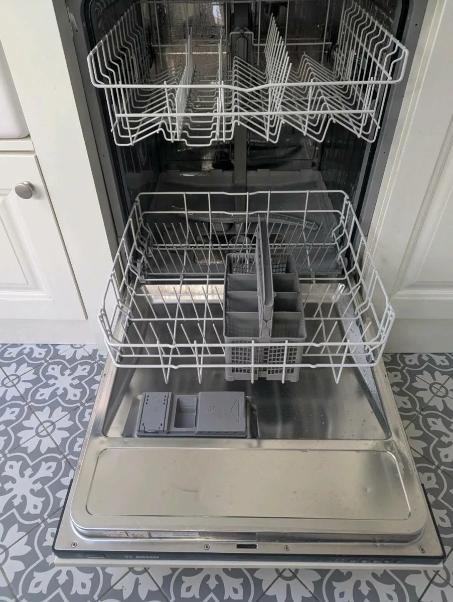 Bosch fully integrated dishwasher
