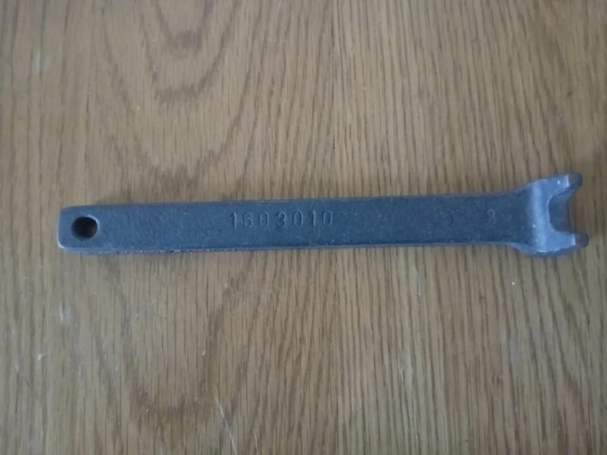 Ashpan Lifting Tool - Image 1