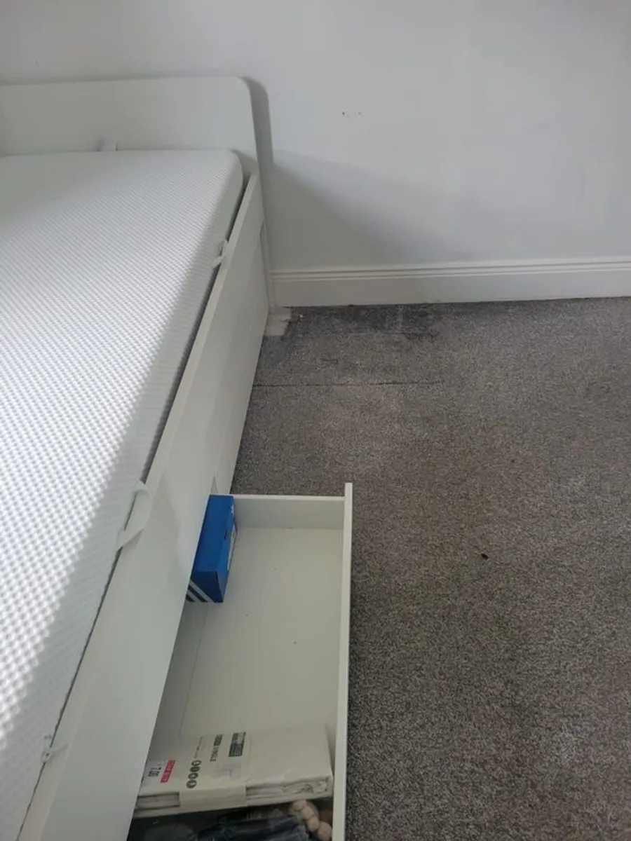 single bed with pull out bed and 2 drawers - Image 3