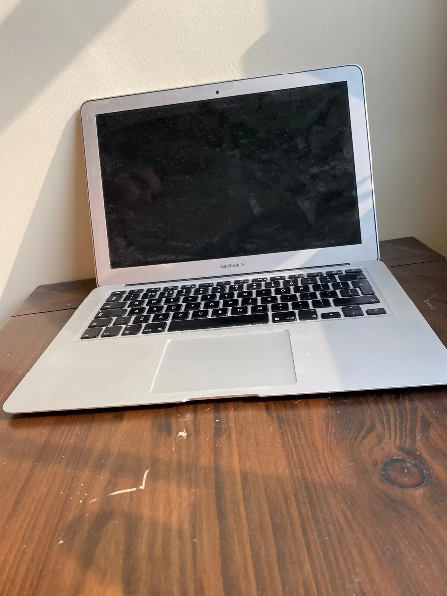 MacBook Air - Image 1