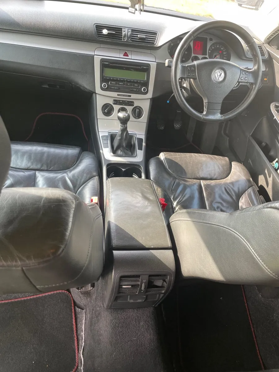 08 VW passat - Image 4