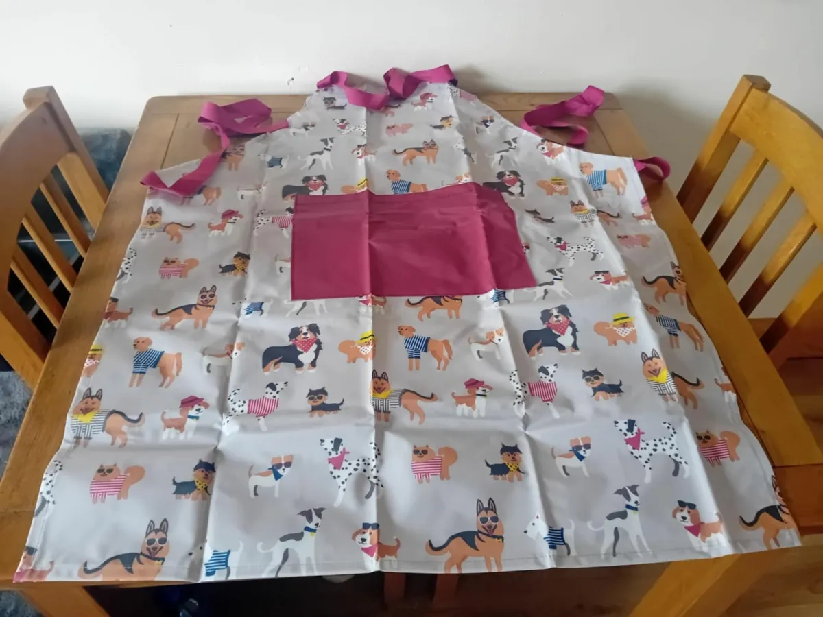 Apron/Oven Gloves/Double Oven Glove - Image 2