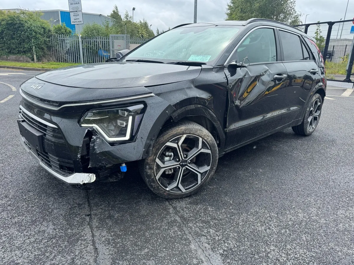 2025 Kia niro hybrid - Image 1