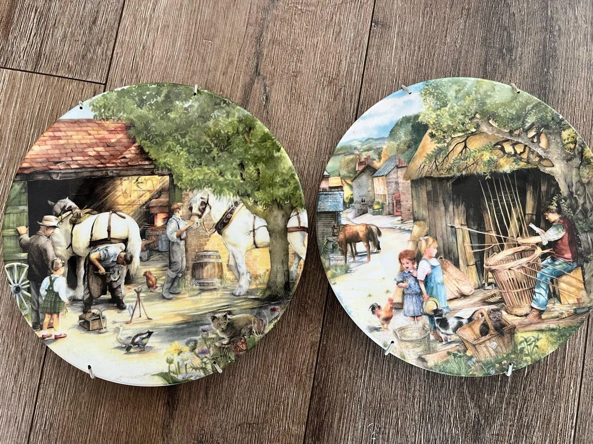 Two antiques plates - Image 1
