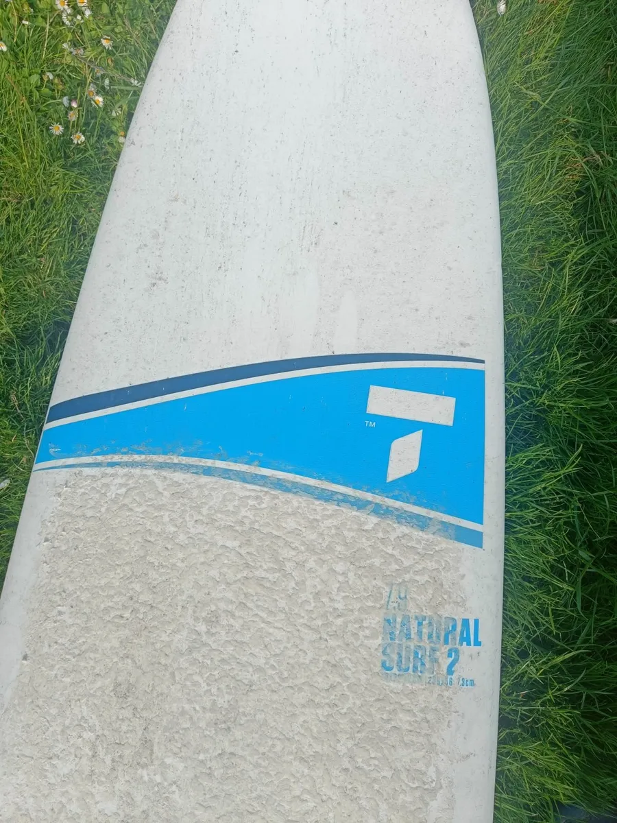 Tahe 7'9" Natural Surfboard, small front damage - Image 4