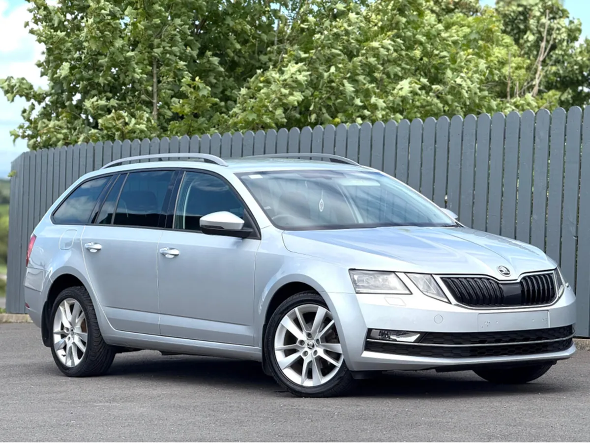 Skoda Octavia 2017 Skoda Octavia SEL - Image 4