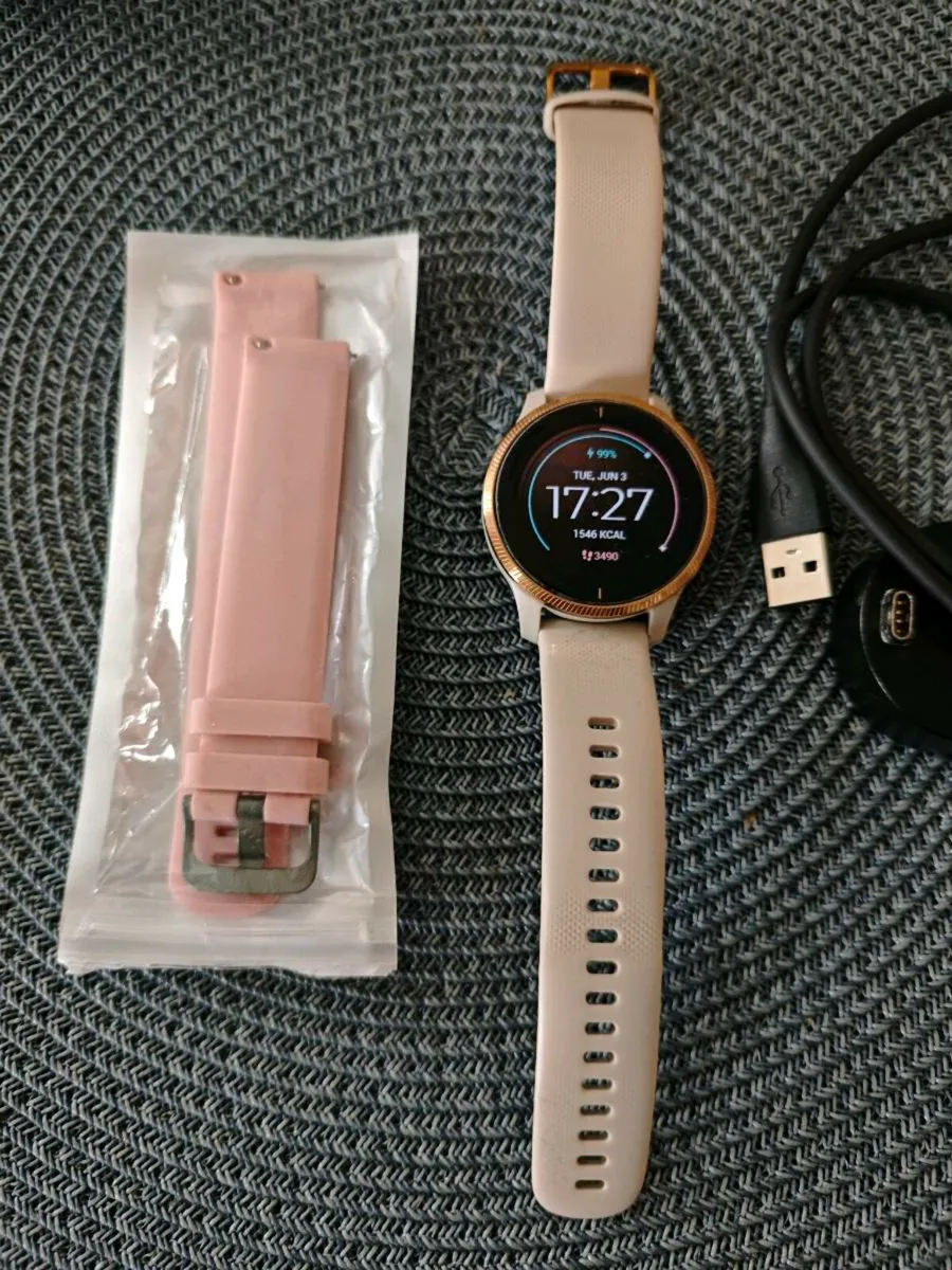 Garmin Venu rosegold beige smartwatch - Image 2