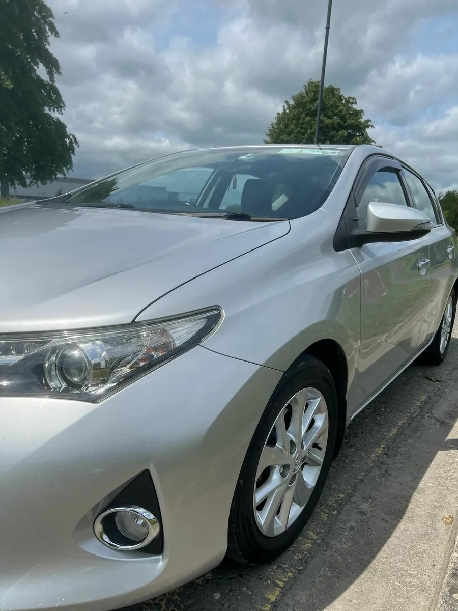 Toyota Auris 2013 - Image 3