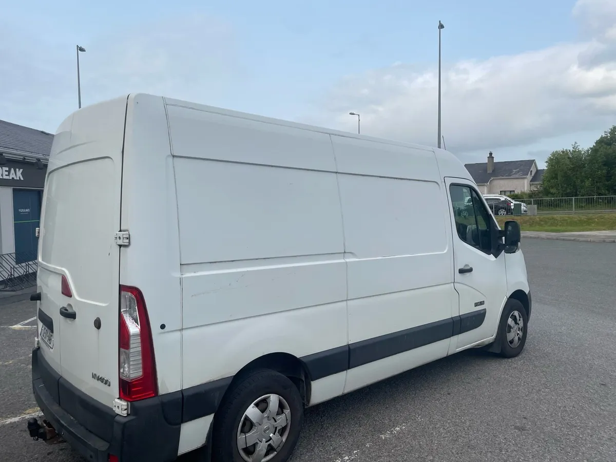 Nissan NV400 - Image 2