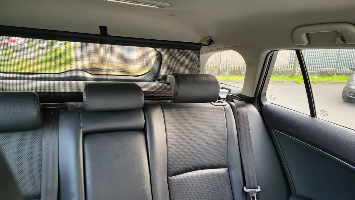Toyota Avensis Estate business edition - Image 2