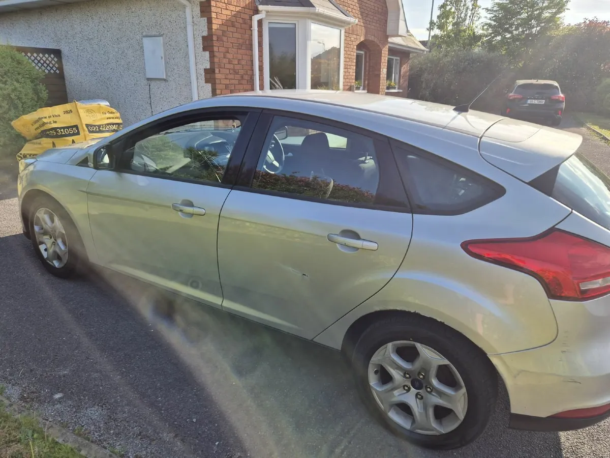 Ford Focus 2015 - Image 2