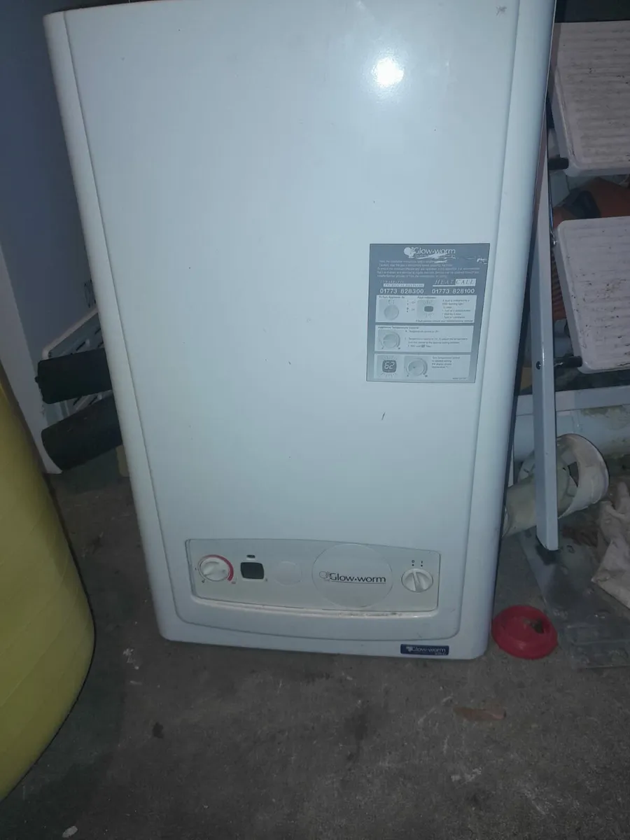 Glow worm gas boiler - Image 1