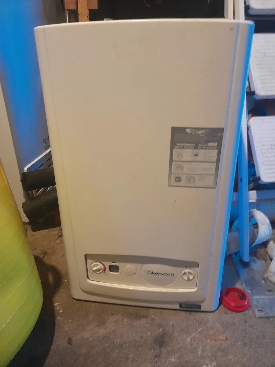 Glow worm gas boiler - Image 2