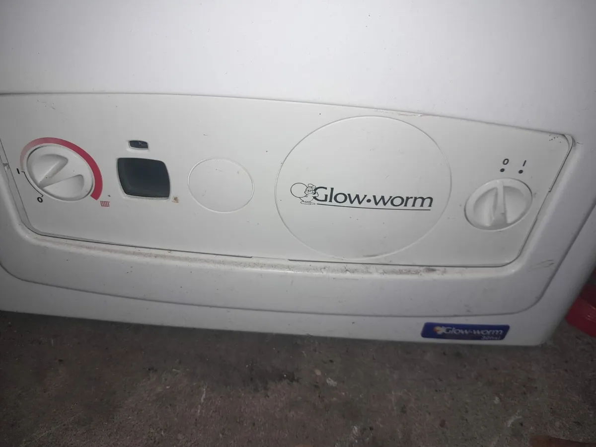 Glow worm gas boiler - Image 3