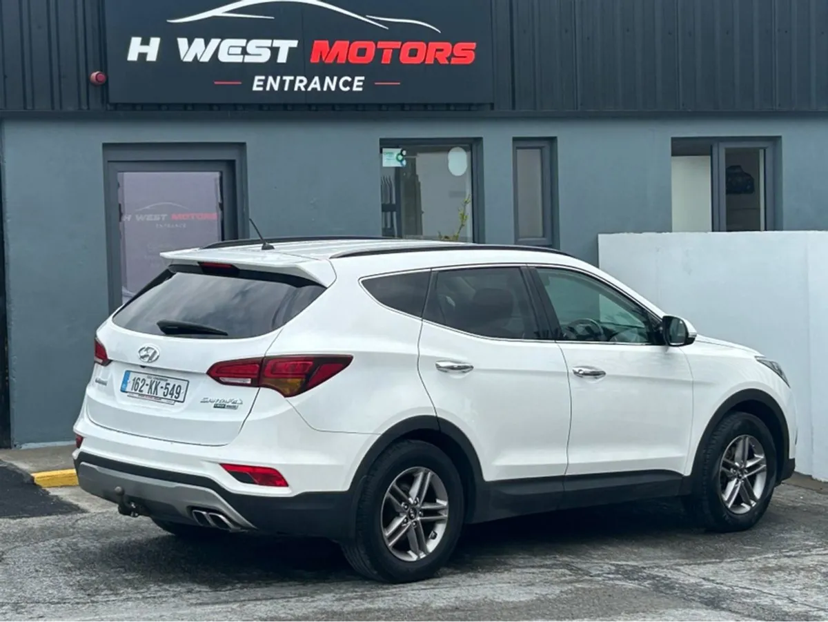 Hyundai Santa Fe Executive 4WD 5DR - Image 3